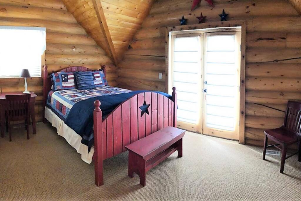 Red Rock Ranch Log Cabin: Large, Fully Furnished Ескаланте Екстер'єр фото